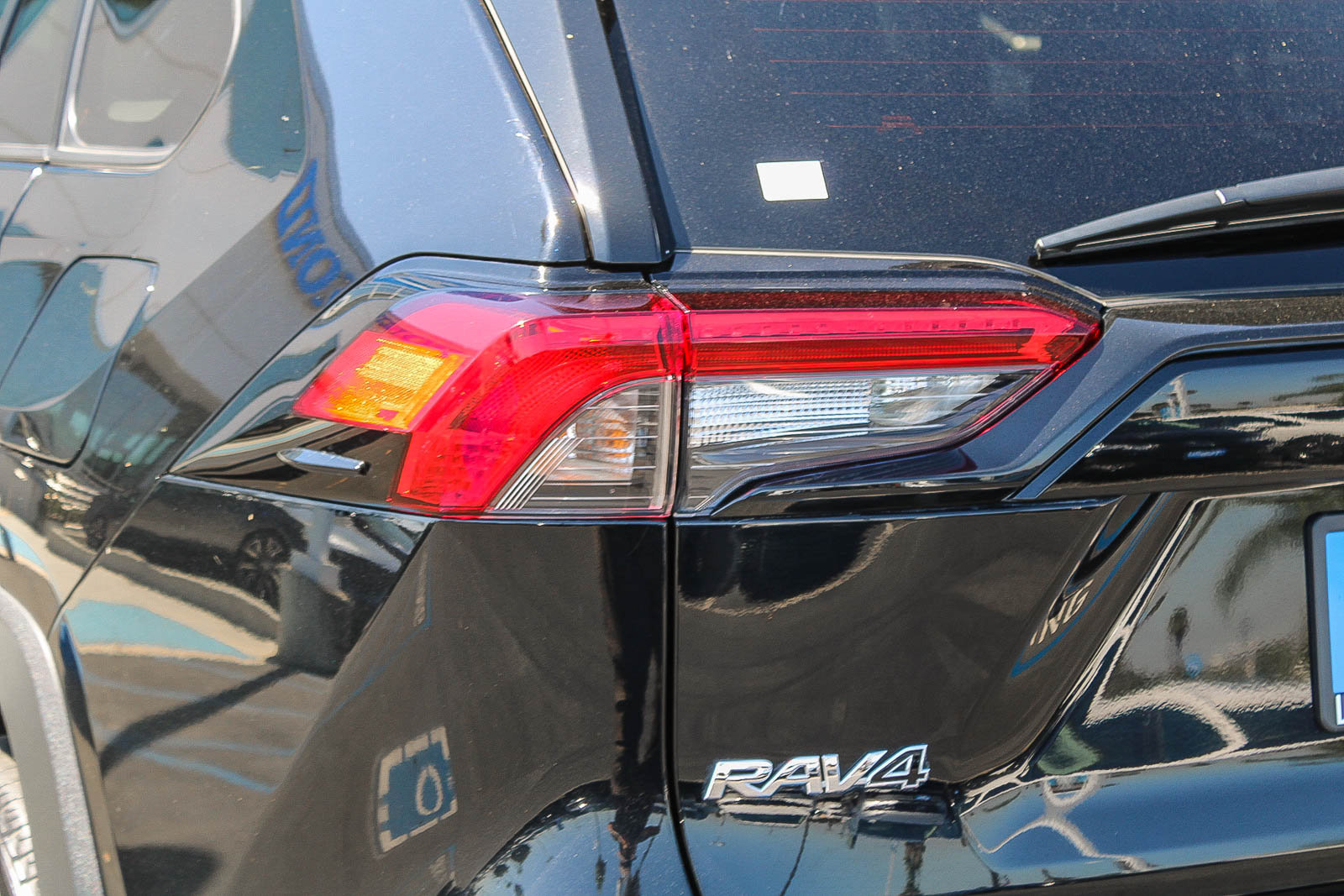 Used 2024 Toyota RAV4 LE AWD/4WD image 10