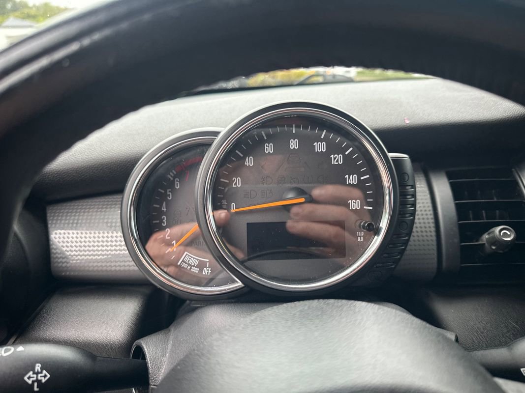 Used 2015 MINI Cooper 2-Door Hardtop image 16