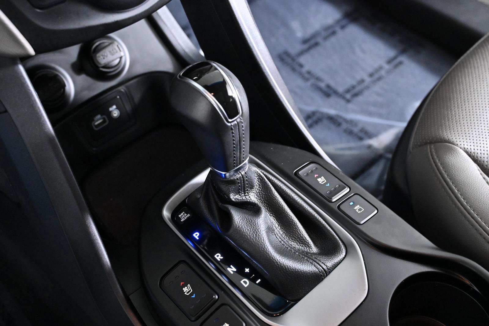 Used 2017 Hyundai Santa Fe Sport w/ 2.4L Tech Package 04 image 20