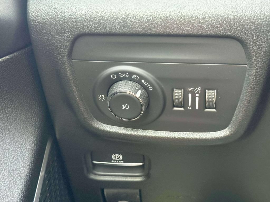 New 2026 Jeep Grand Cherokee Limited AWD/4WD image 19