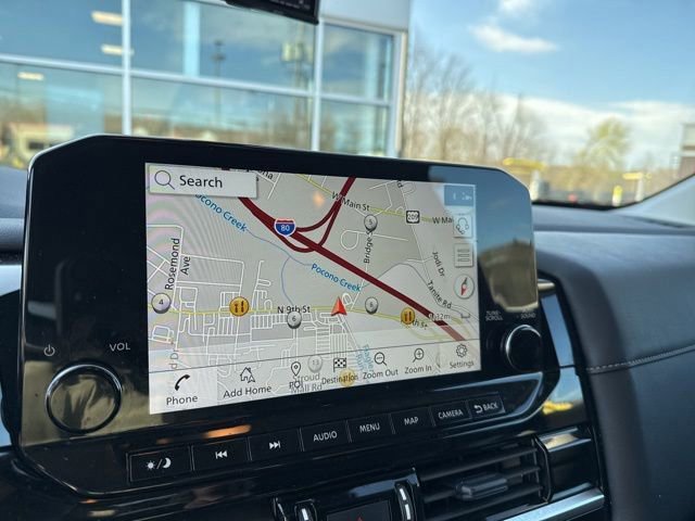 Used 2024 Nissan Pathfinder SL image 17