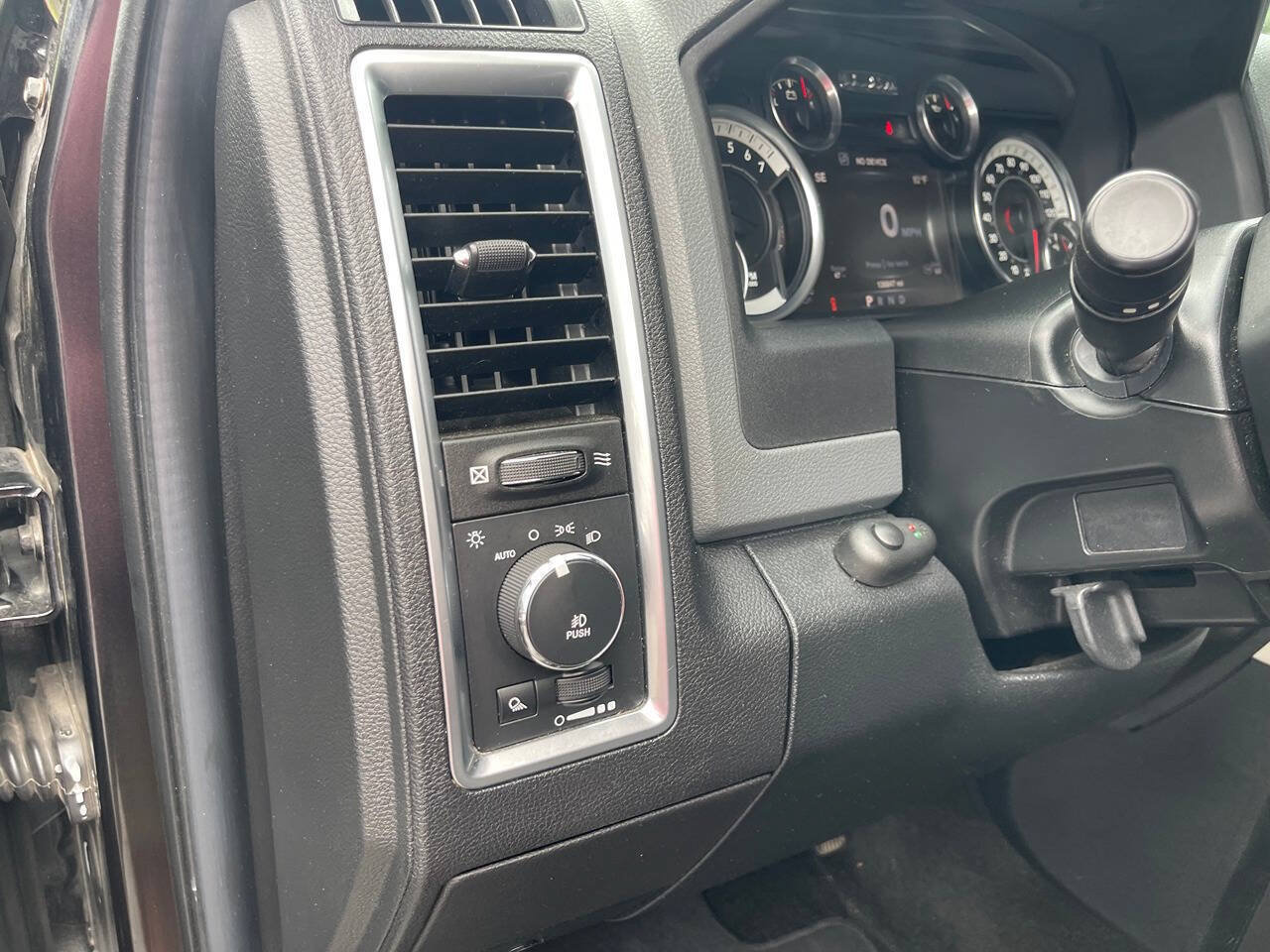 Used 2016 RAM 1500 Big Horn AWD/4WD image 23