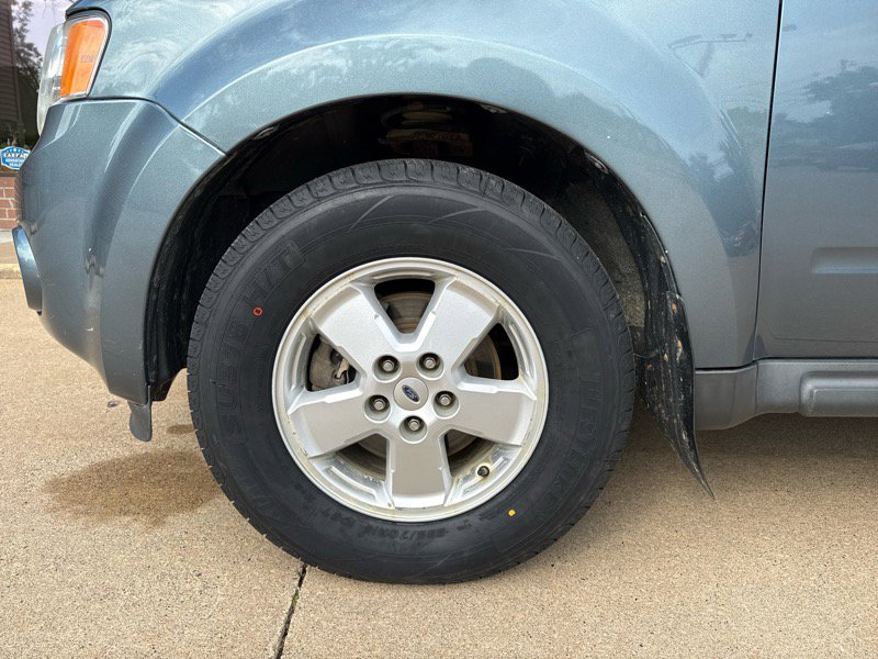 Used 2011 Ford Escape XLT image 6