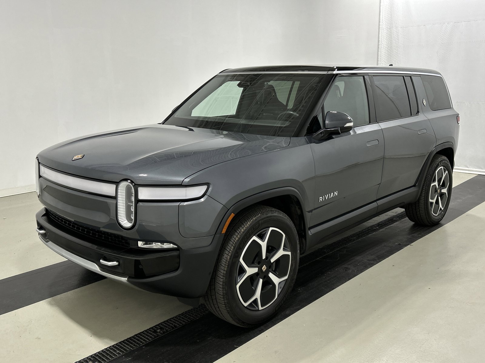 Used 2023 Rivian R1S Adventure