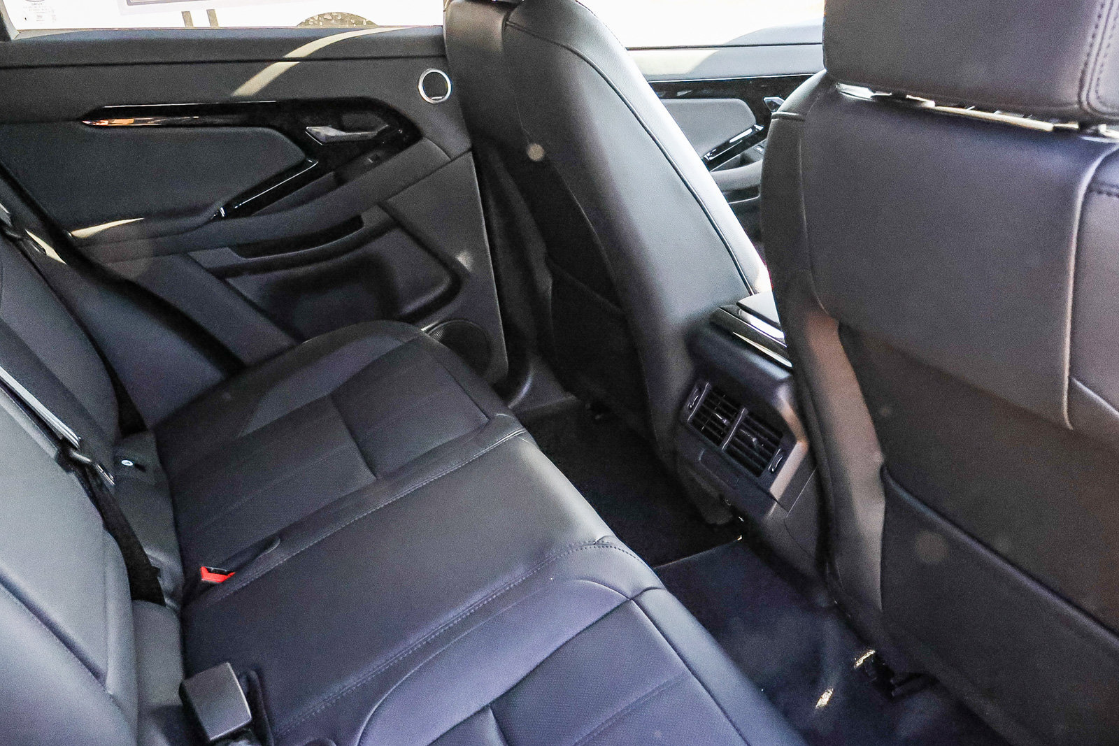 New 2026 Land Rover Range Rover Evoque S AWD/4WD image 15