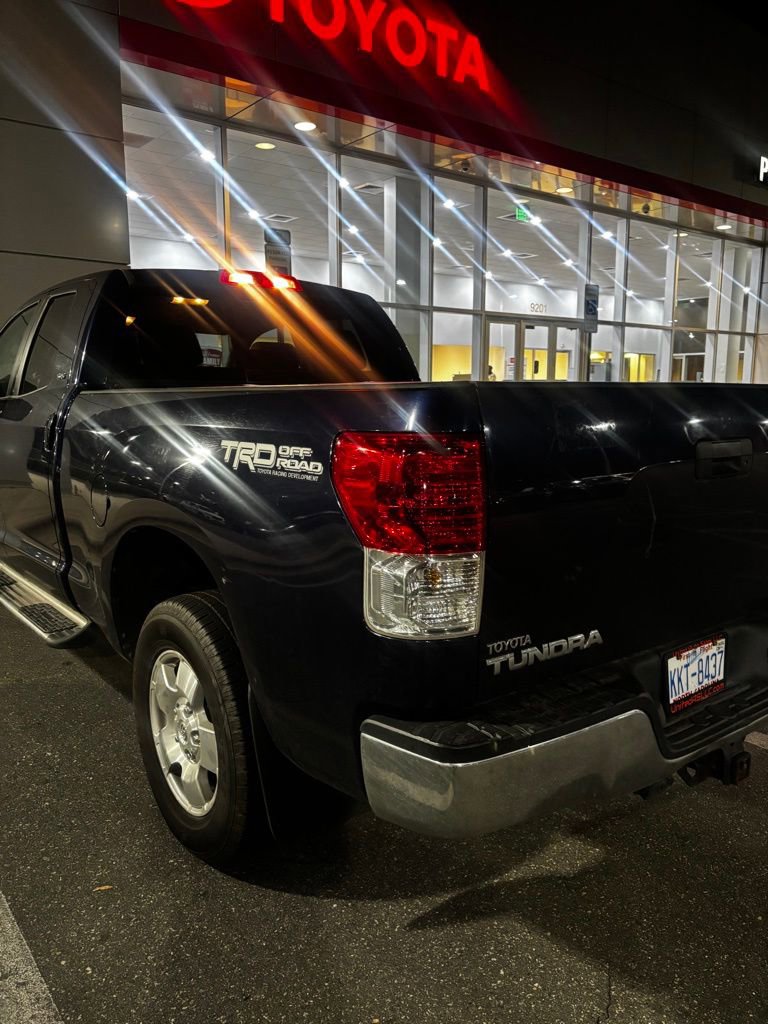 Used 2011 Toyota Tundra 4x4 Double Cab image 7