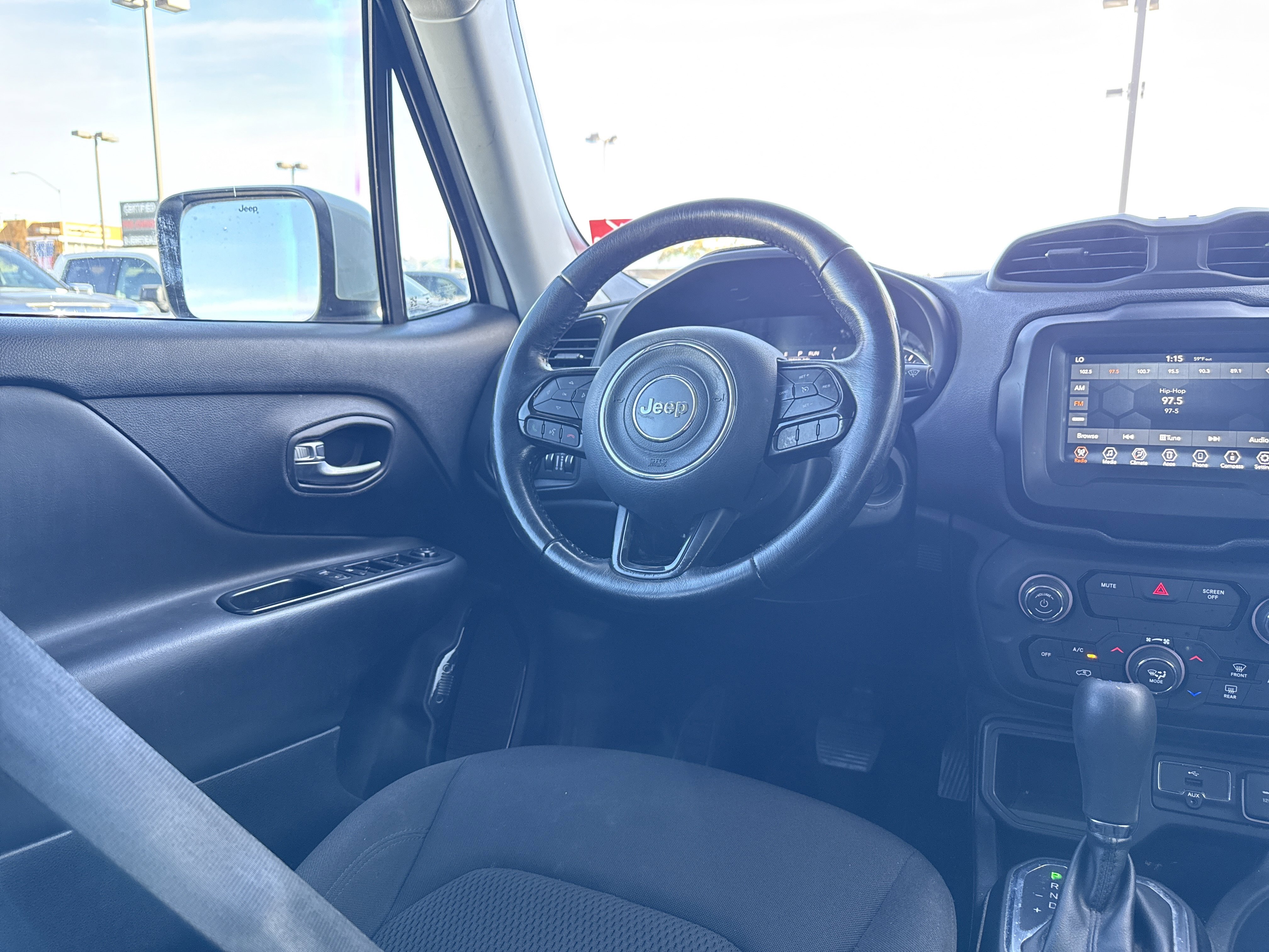 Used 2018 Jeep Renegade Altitude image 24