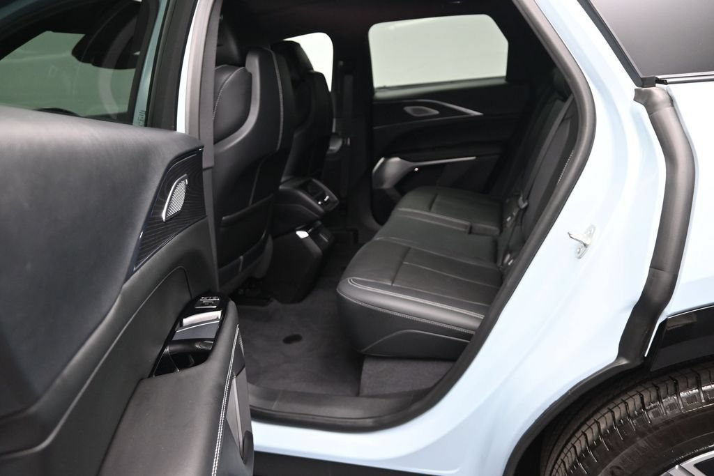 Certified 2024 Cadillac Lyriq Luxury AWD/4WD image 11