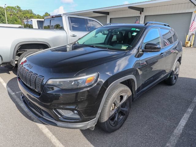 Used 2021 Jeep Cherokee Latitude Plus AWD/4WD image 2