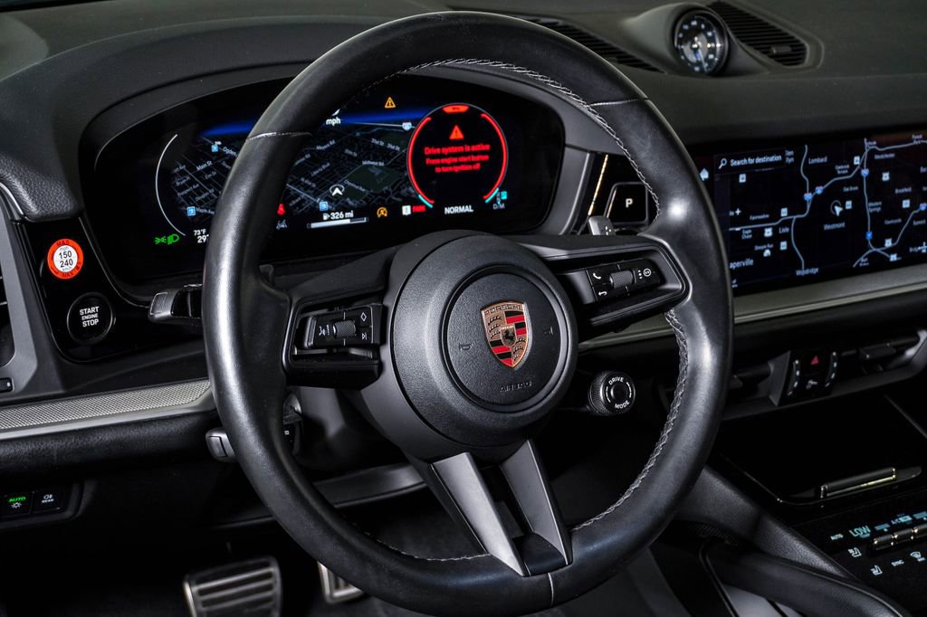 Certified 2024 Porsche Cayenne S AWD/4WD image 18