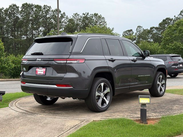 New 2026 Jeep Grand Cherokee Limited w/ Trailer Tow Package AWD/4WD image 7