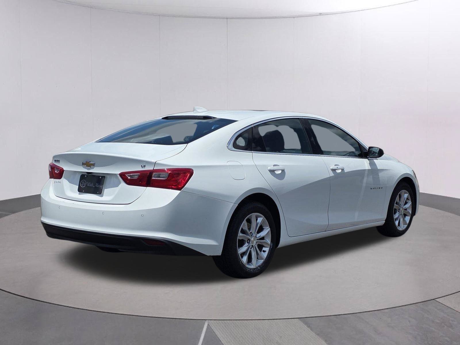 Used 2024 Chevrolet Malibu LT FWD image 5