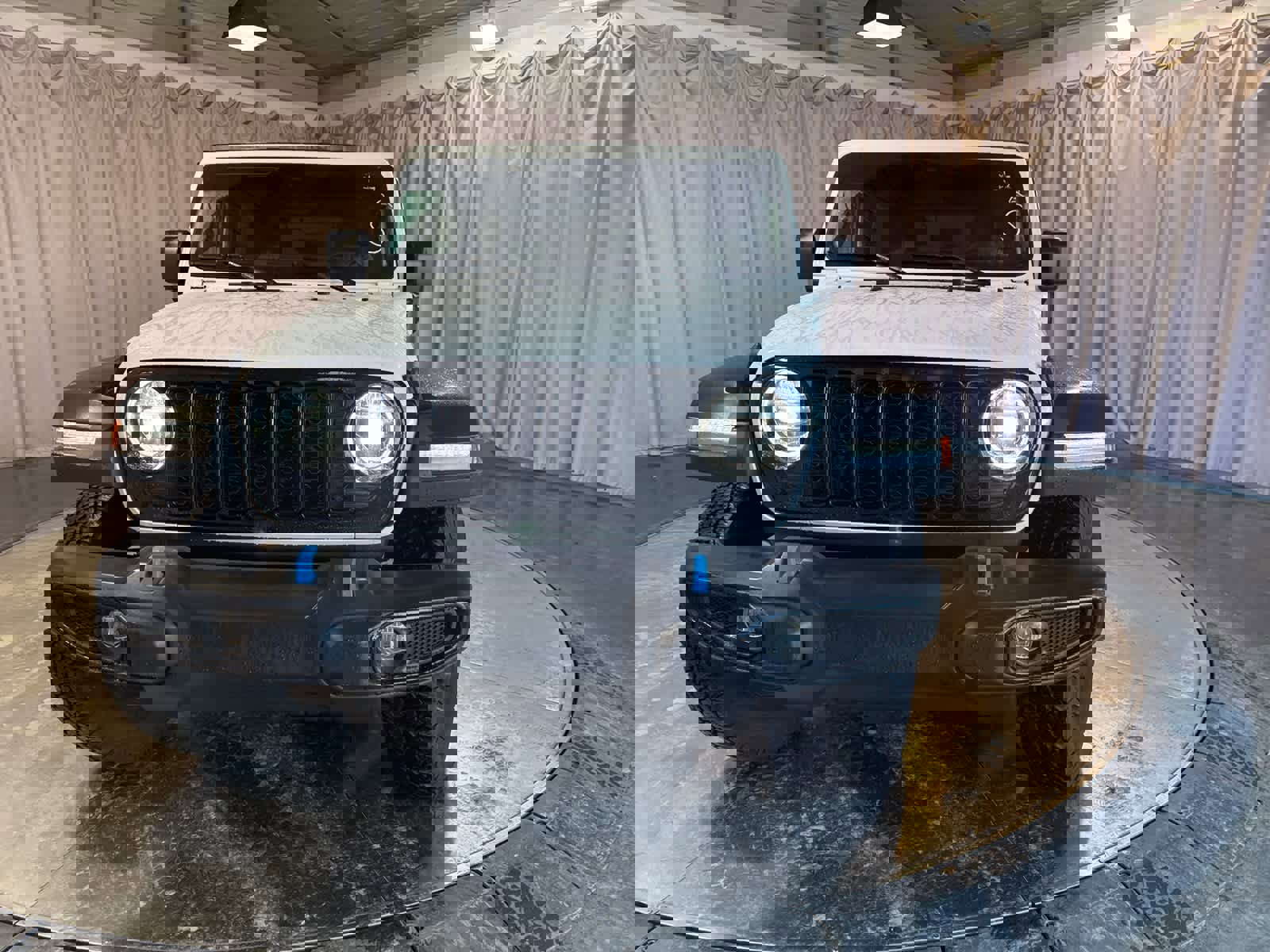 Used 2024 Jeep Wrangler Willys image 2