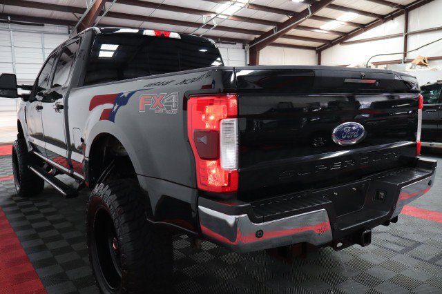 Used 2017 Ford F250 Lariat w/ Lariat Ultimate Package AWD/4WD image 29