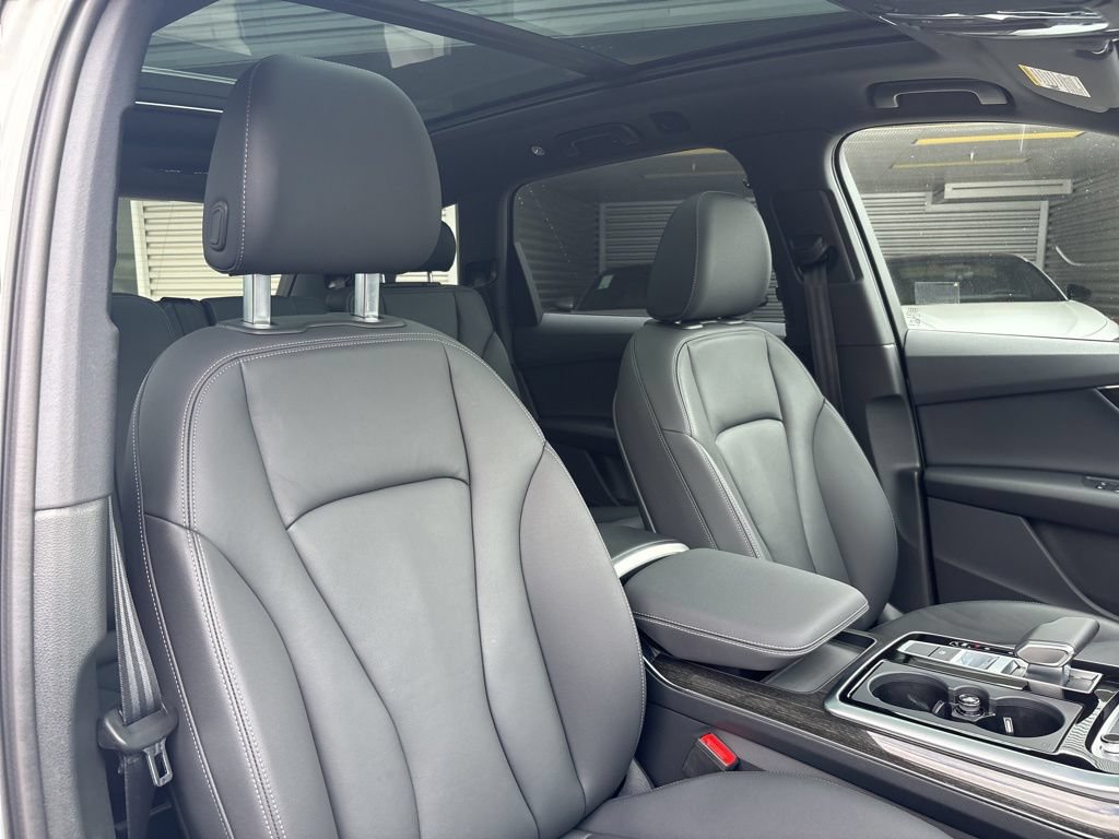 Certified 2026 Audi Q7 3.0T Premium w/ Convenience Plus Package AWD/4WD image 16