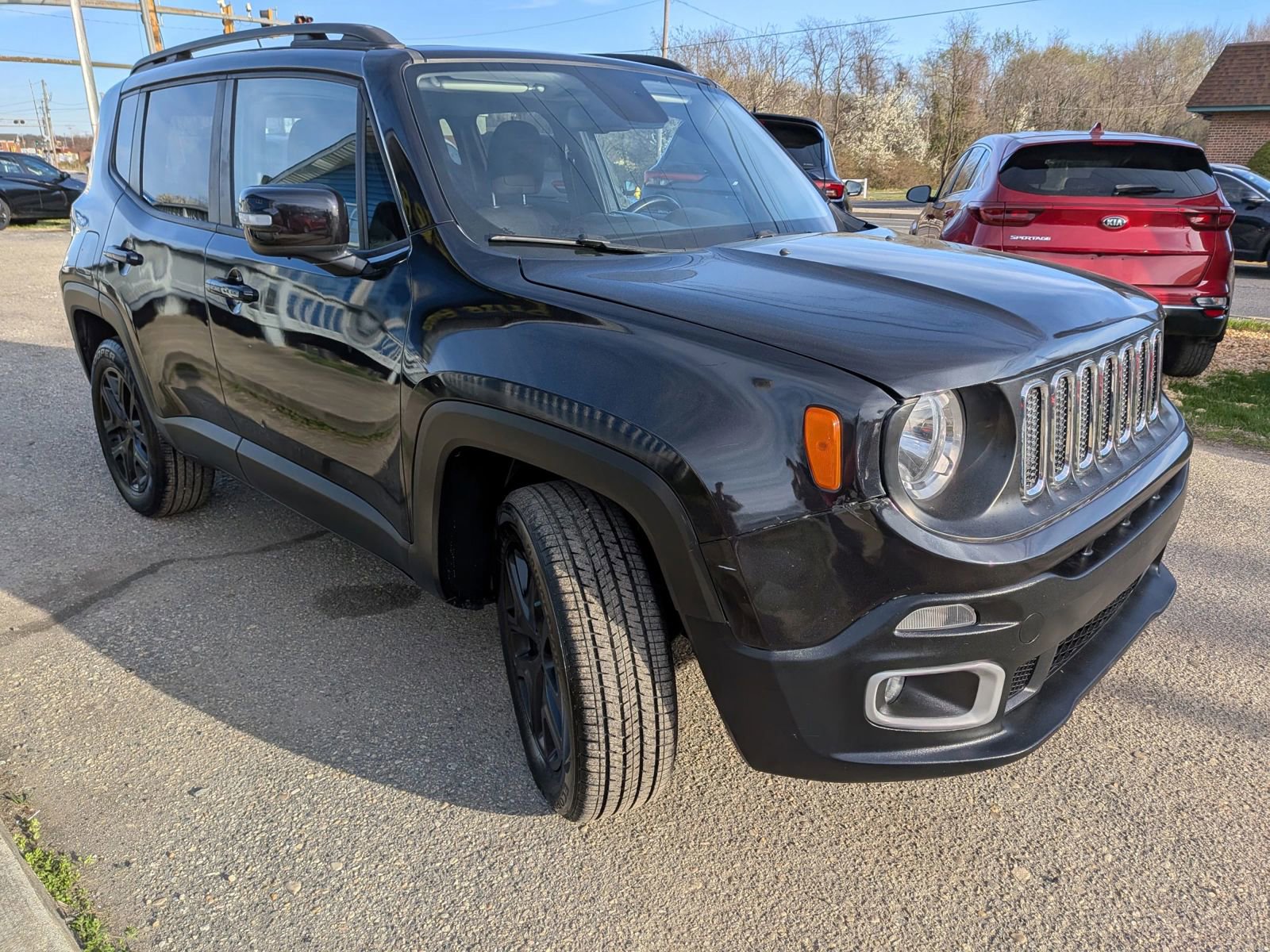 Used 2016 Jeep Renegade Latitude image 8