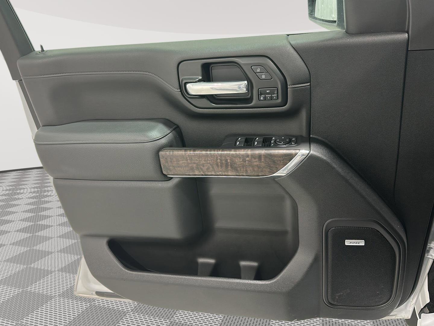 Used 2021 GMC Sierra 2500 Denali w/ Denali Ultimate Package image 18