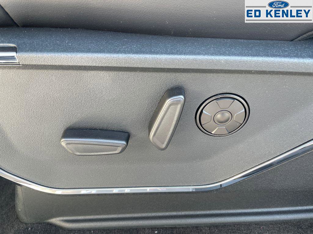 New 2026 Ford F350 Platinum image 4