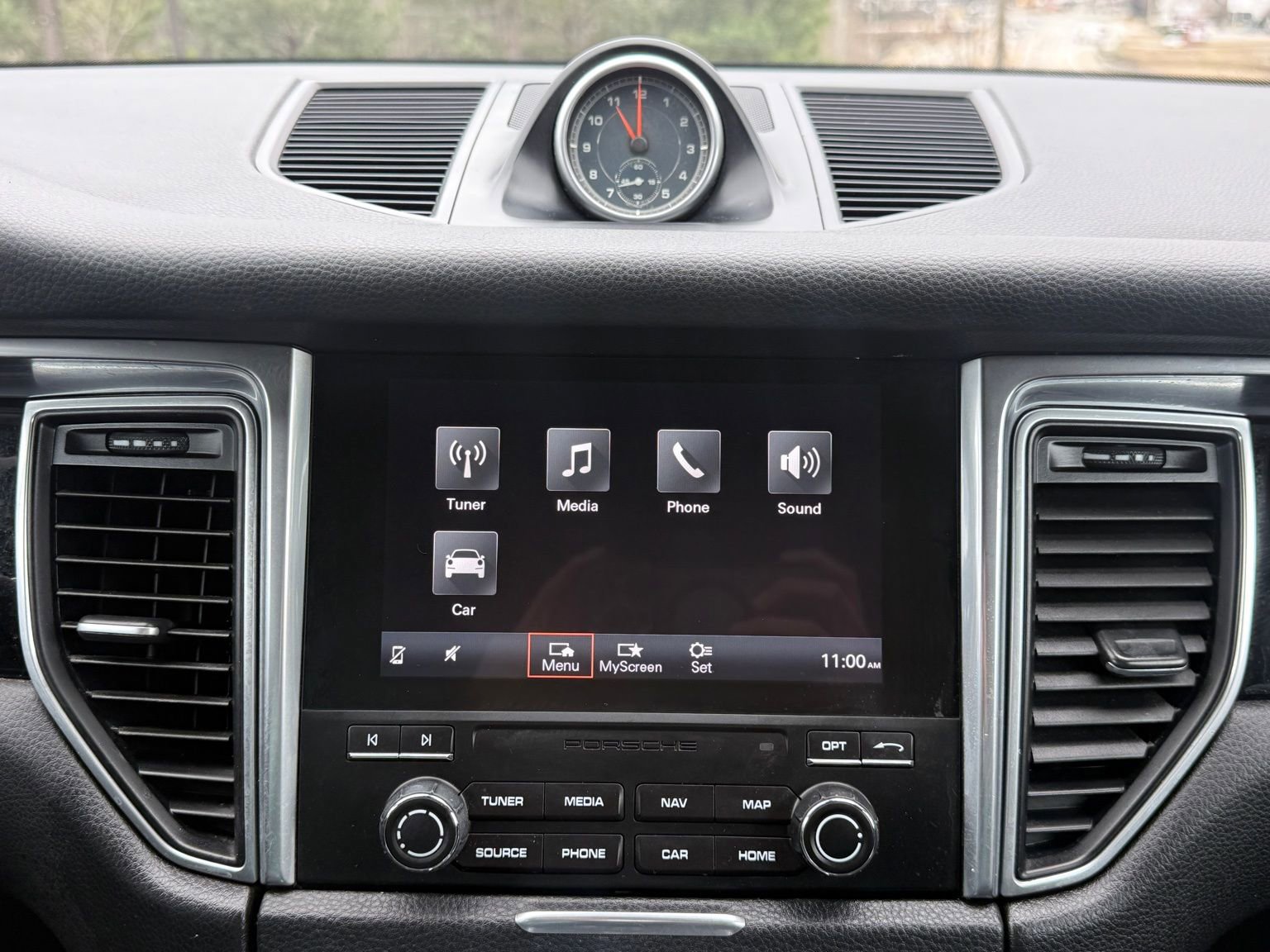 Used 2018 Porsche Macan Sport Edition image 29