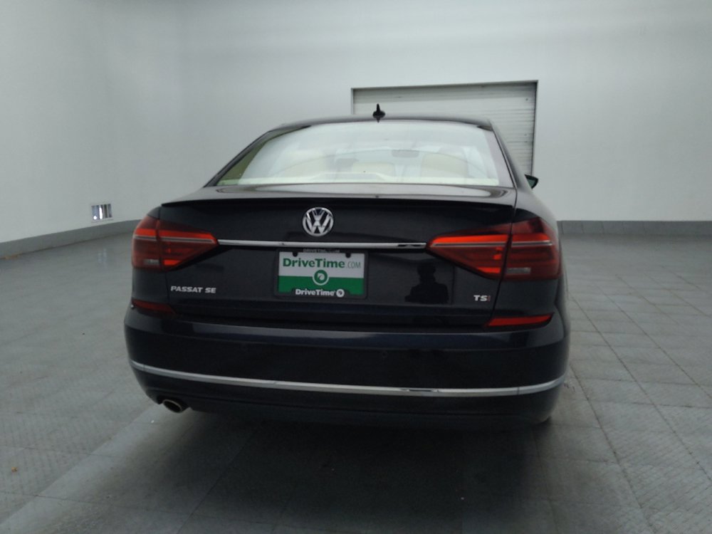 Used 2018 Volkswagen Passat 2.0T SE FWD image 7
