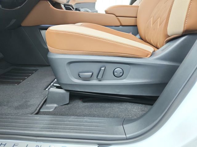 New 2026 Nissan Pathfinder Platinum w/ Cargo Package AWD/4WD image 20