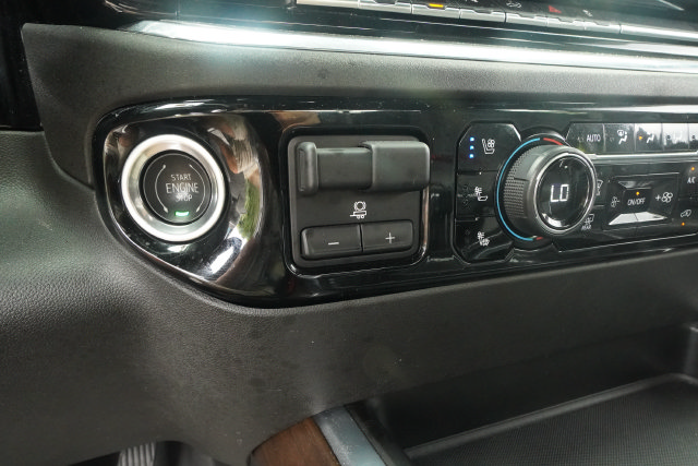 Used 2024 Chevrolet Silverado 2500 High Country w/ Technology Package AWD/4WD image 23