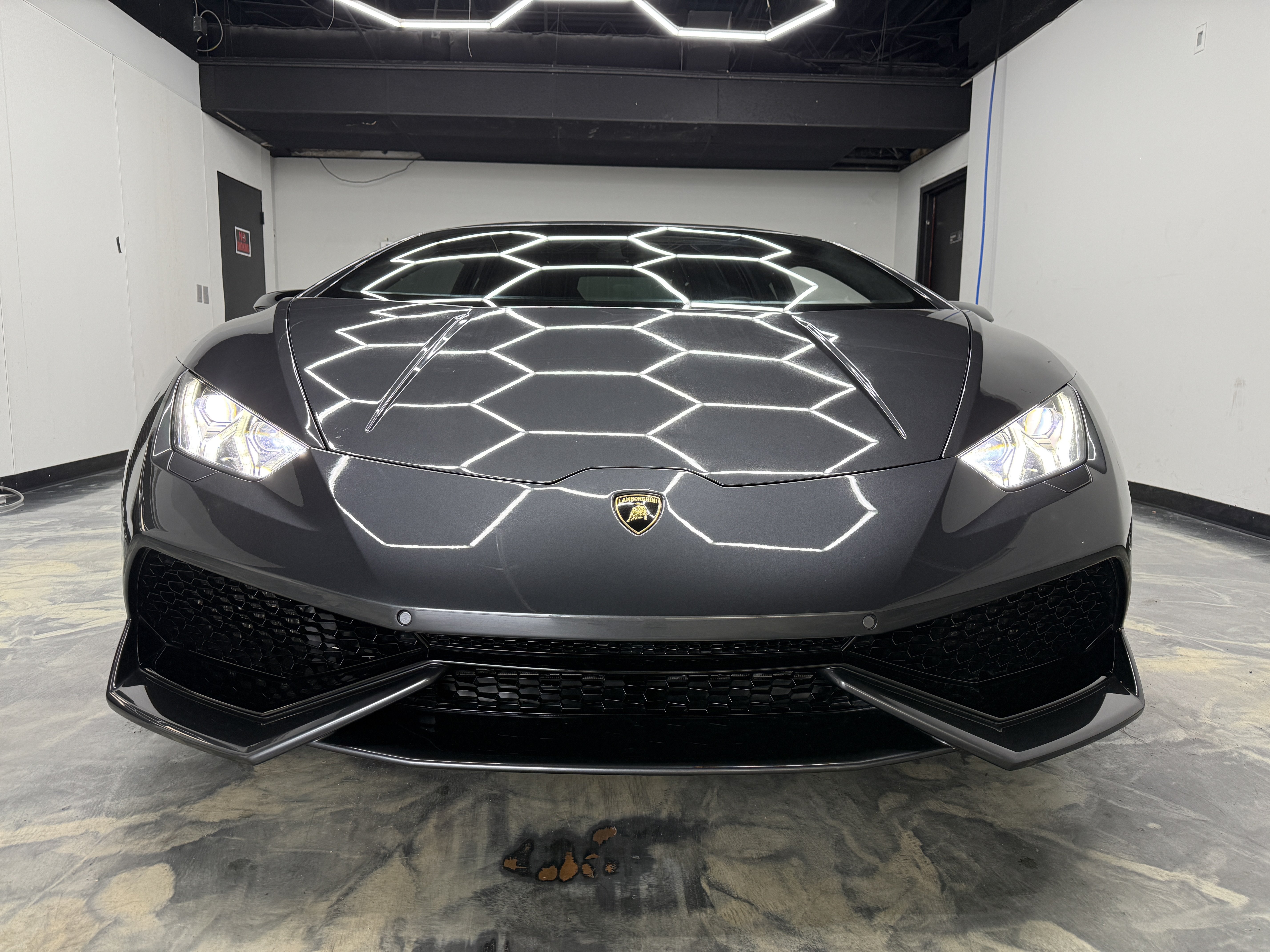 Used 2017 Lamborghini Huracan LP 610-4 AWD/4WD image 8