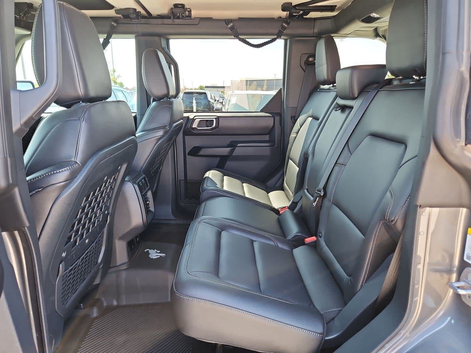 Used 2025 Ford Bronco Badlands AWD/4WD image 19