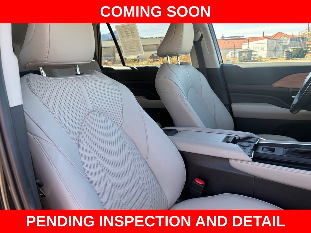 Used 2024 Toyota Grand Highlander Limited image 11