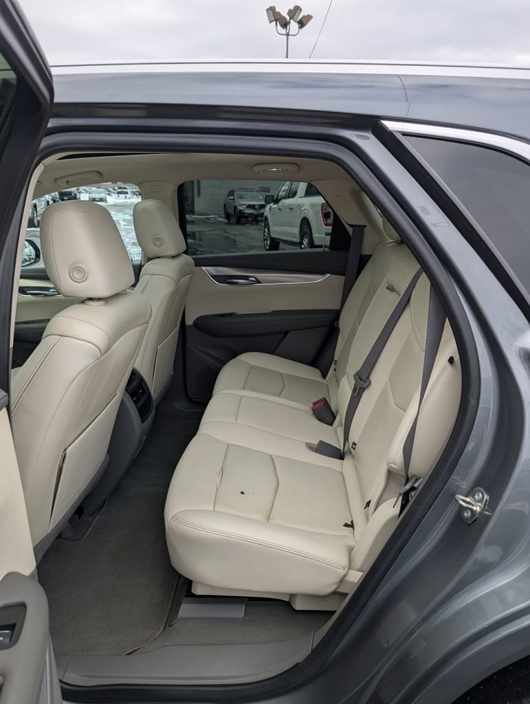 Used 2021 Cadillac XT5 Premium Luxury image 15