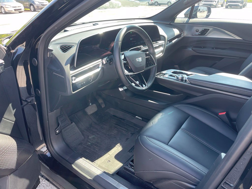 Certified 2024 Cadillac Lyriq Tech AWD/4WD image 13