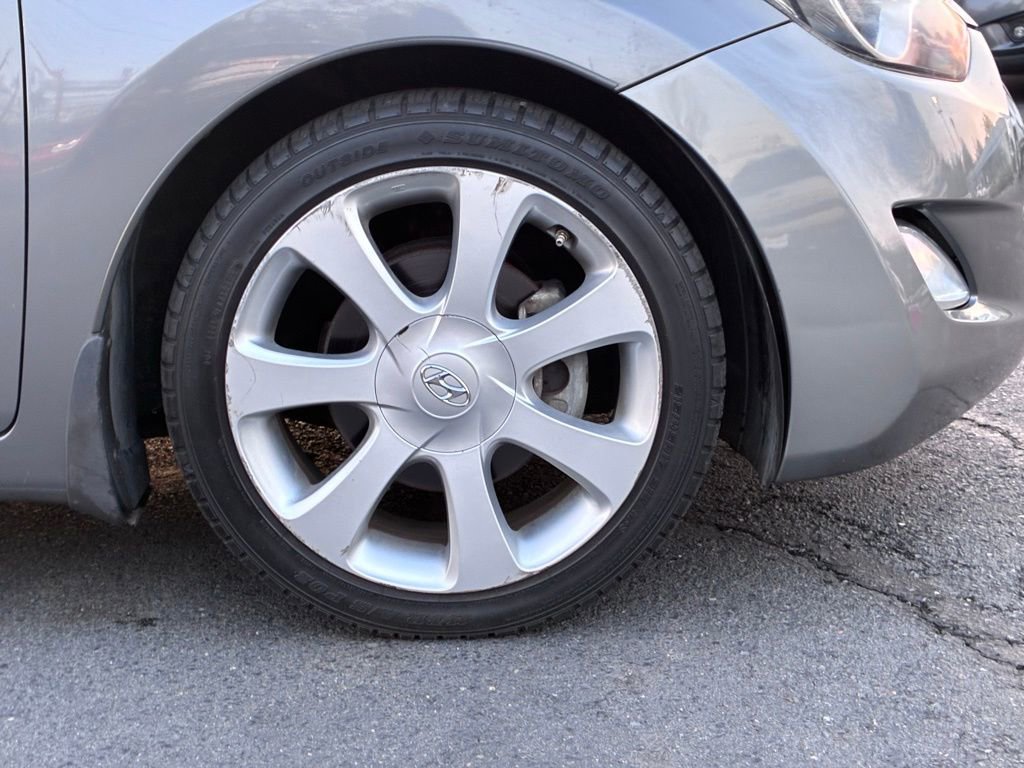 Used 2013 Hyundai Elantra Limited FWD image 47
