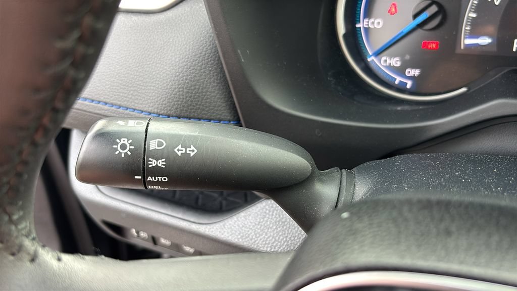 Used 2023 Toyota RAV4 XSE w/ XSE Grade Weather Package AWD/4WD image 18