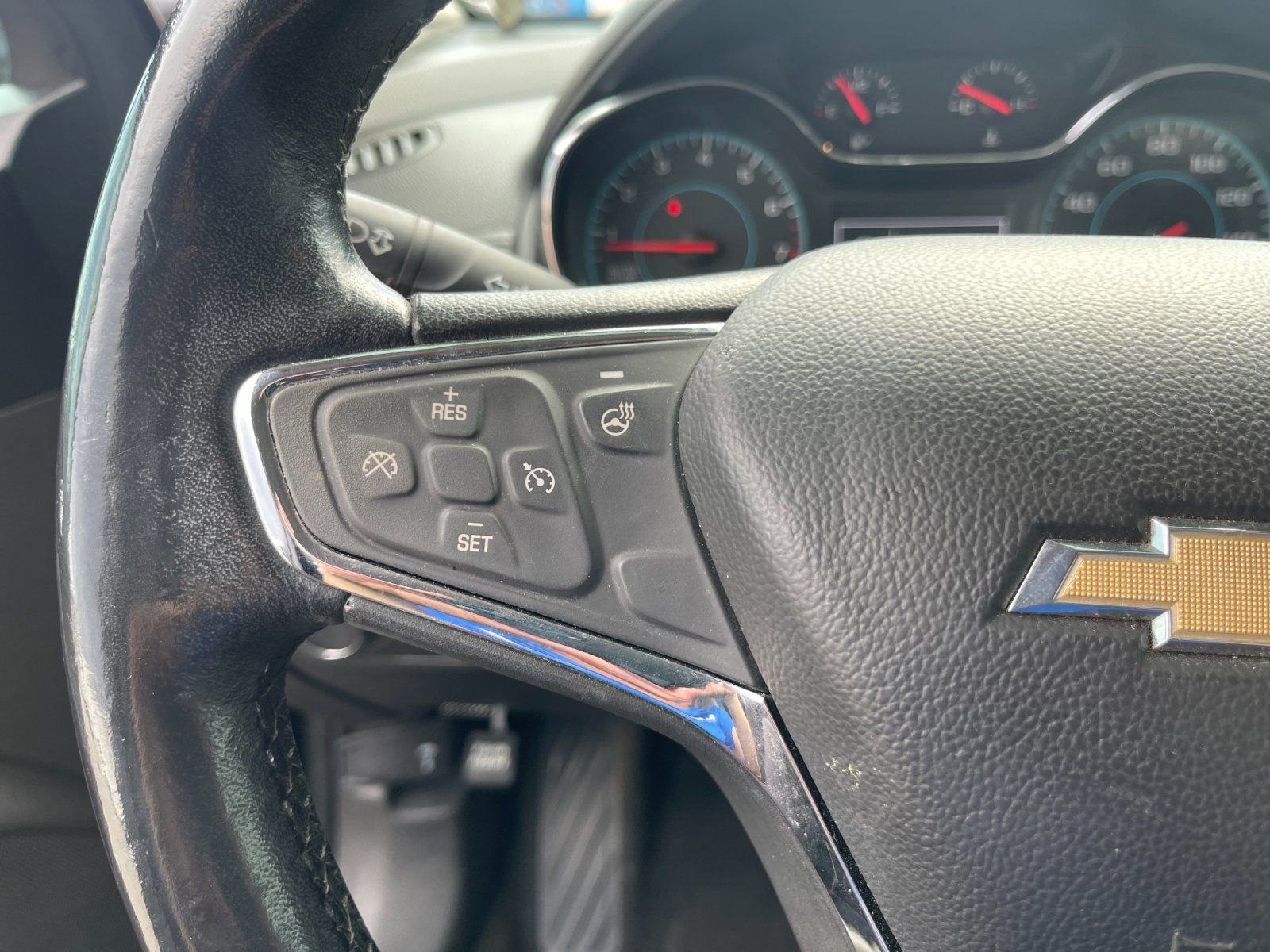 Used 2017 Chevrolet Cruze Premier image 24