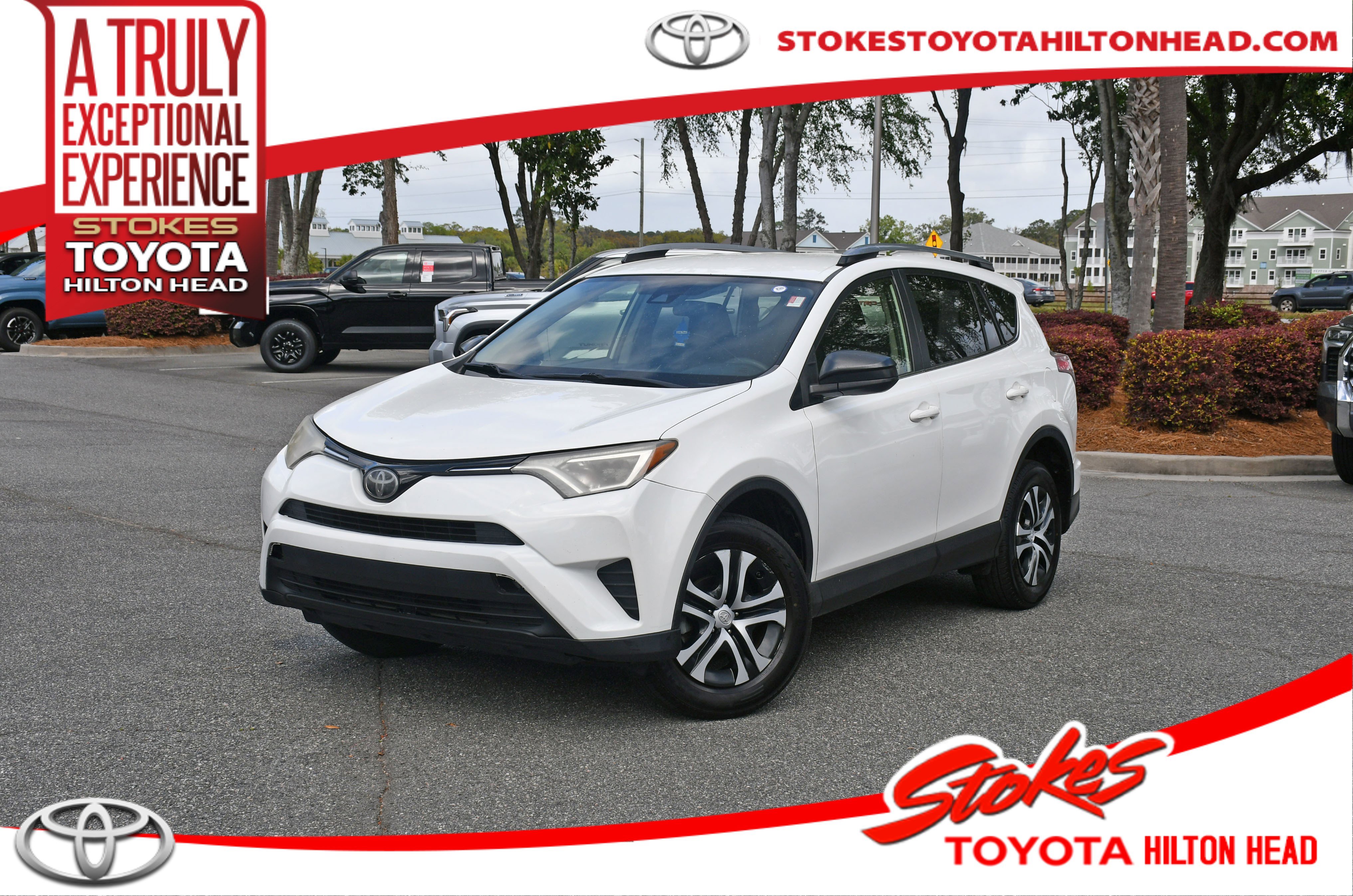 Used 2017 Toyota RAV4 LE FWD video 1