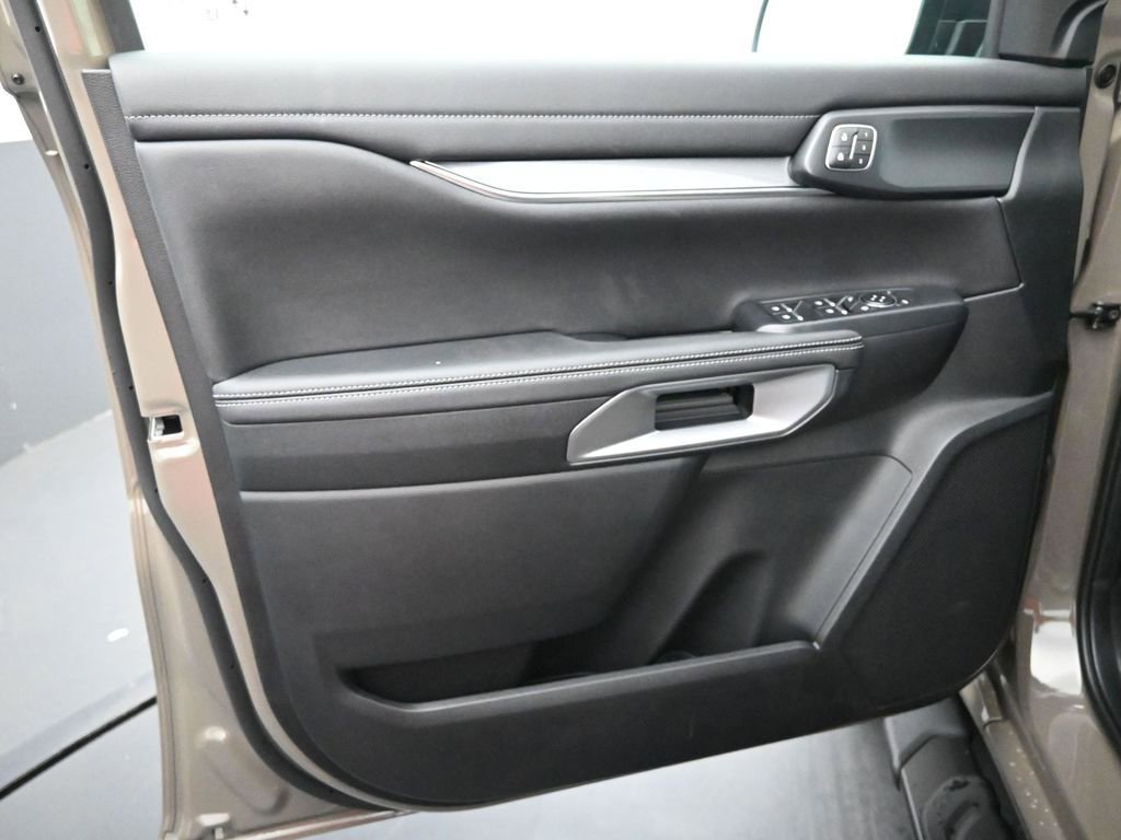 New 2025 Ford Ranger Lariat w/ FX4 Off-Road Package image 16