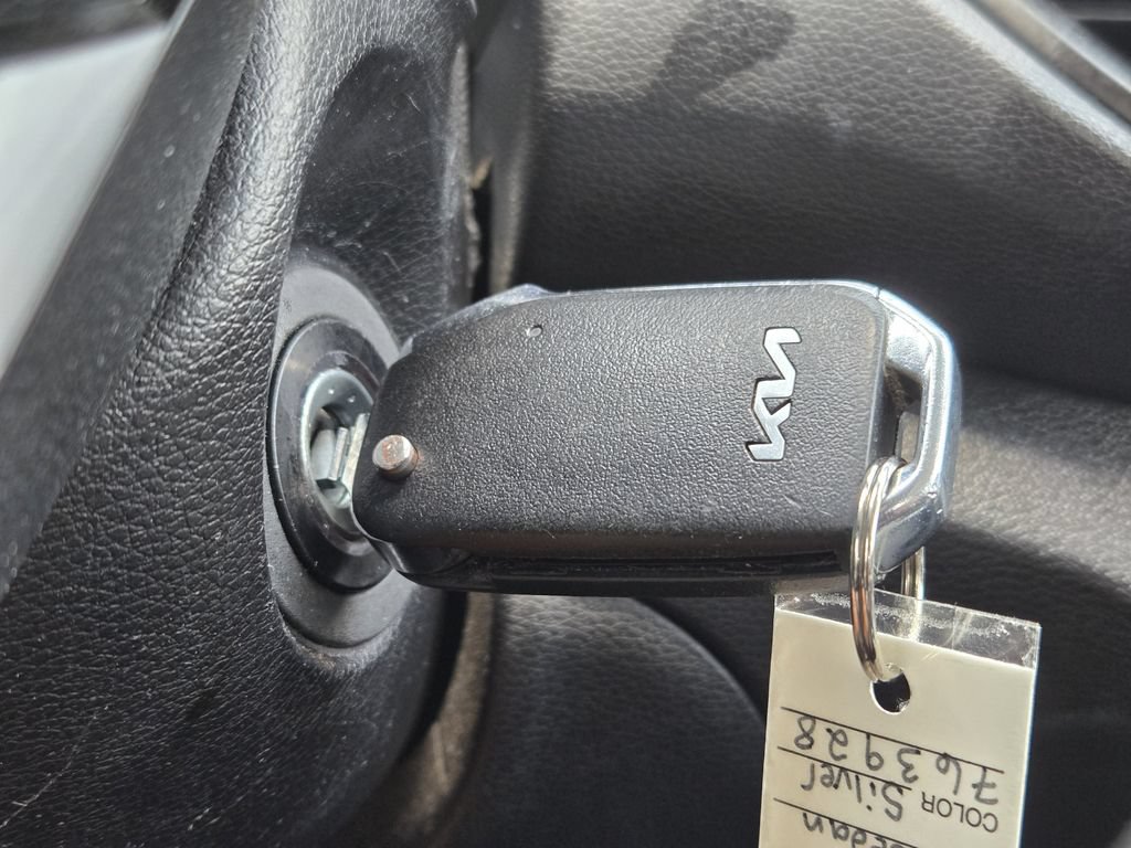 Certified 2024 Kia Forte LXS FWD image 23