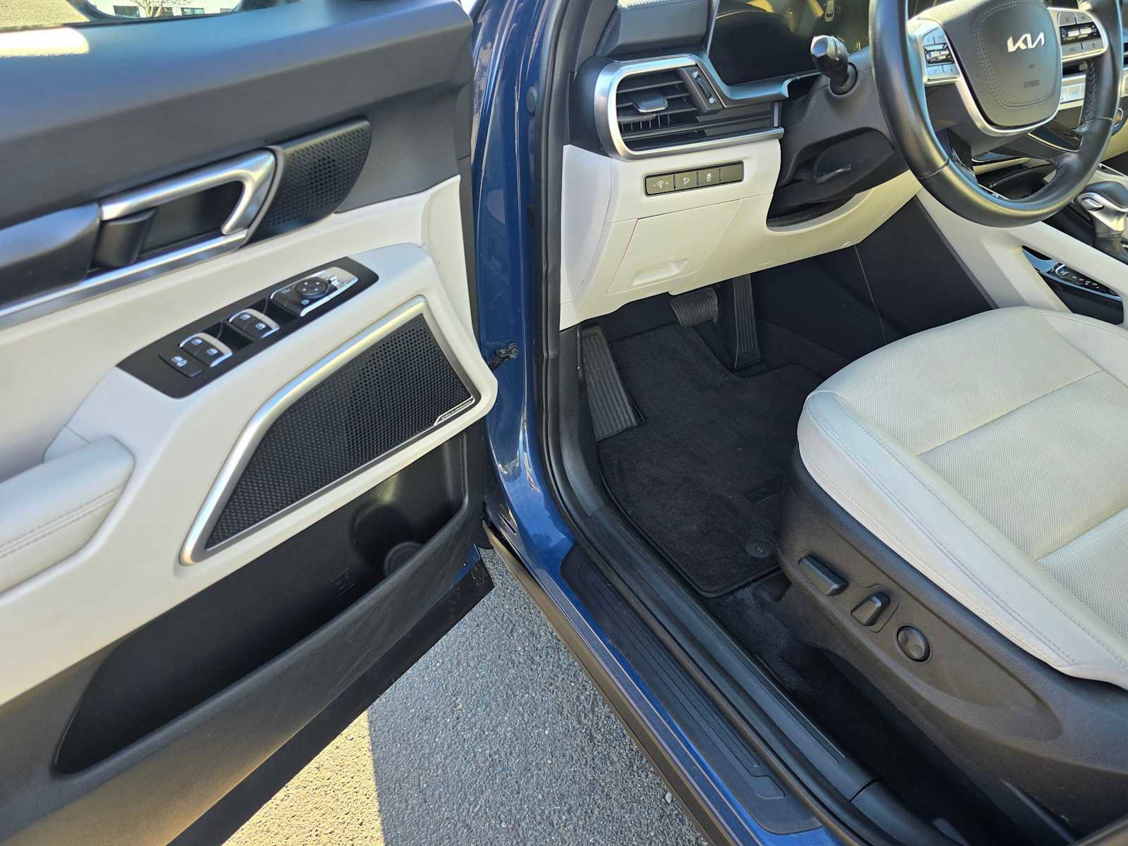 Used 2023 Kia Telluride S w/ S Sunroof Package image 22