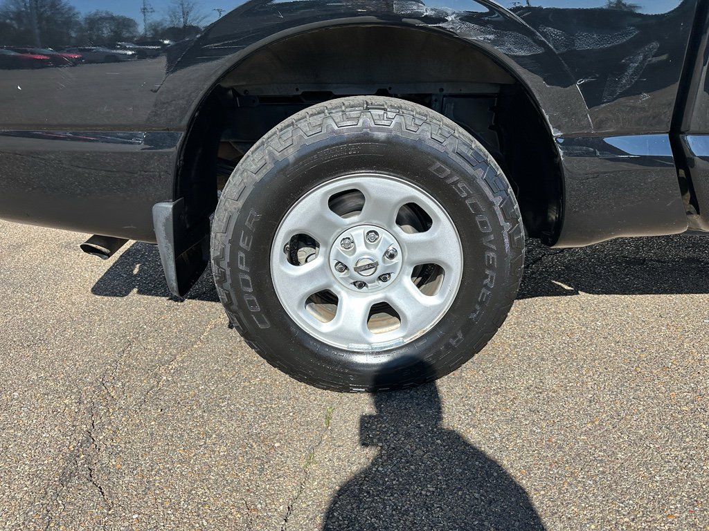 Used 2021 Nissan Titan S image 5