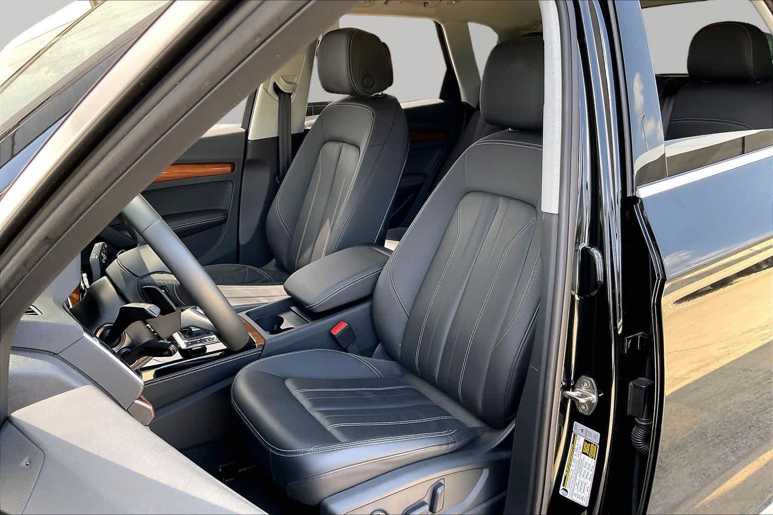 Used 2023 Audi Q5 2.0T Premium Plus w/ Premium Plus Package AWD/4WD image 8