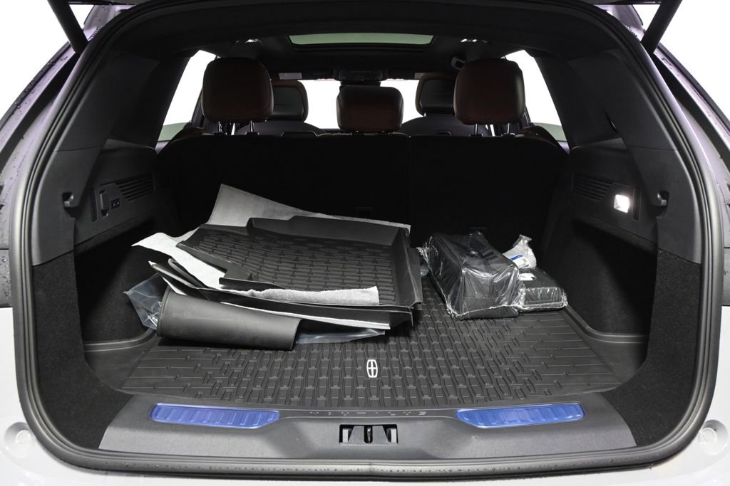 New 2026 Lincoln Nautilus Reserve AWD/4WD image 19