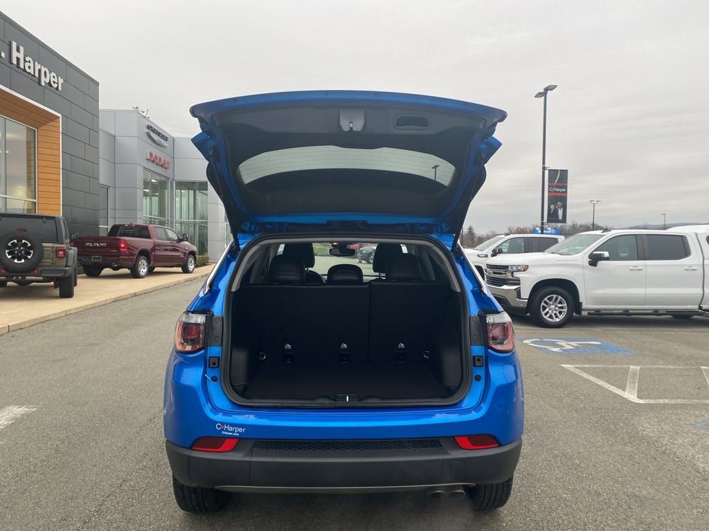 Used 2022 Jeep Compass Limited image 13