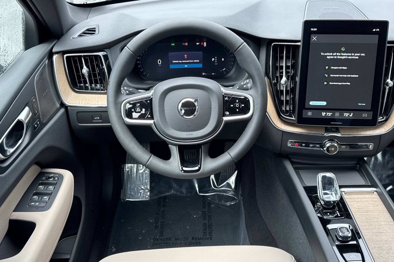 Used 2026 Volvo XC60 B5 Plus w/ Climate Package AWD/4WD image 17