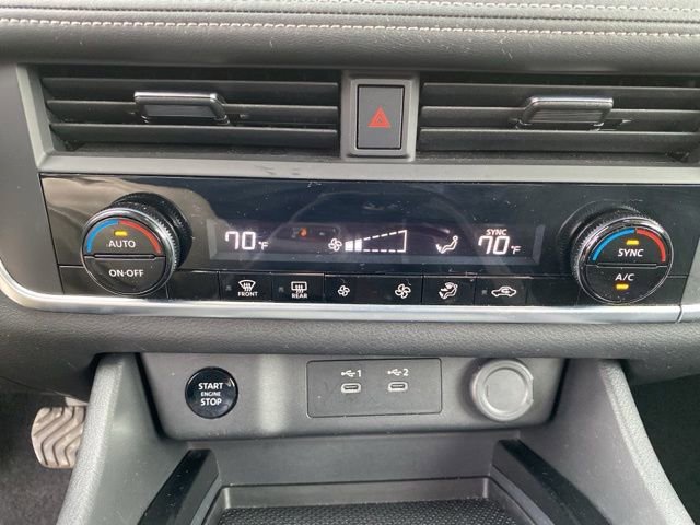 Used 2025 Nissan Rogue SV AWD/4WD image 25