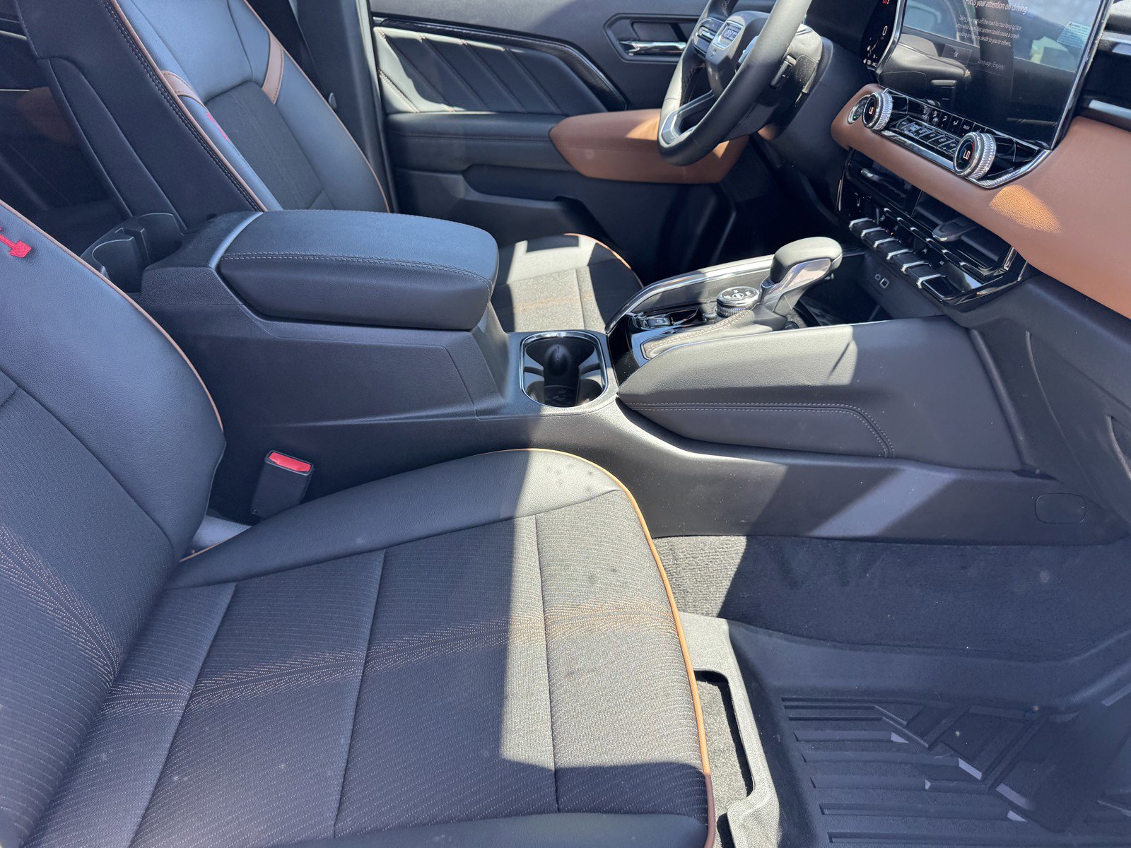 New 2026 GMC Canyon AT4 AWD/4WD image 8