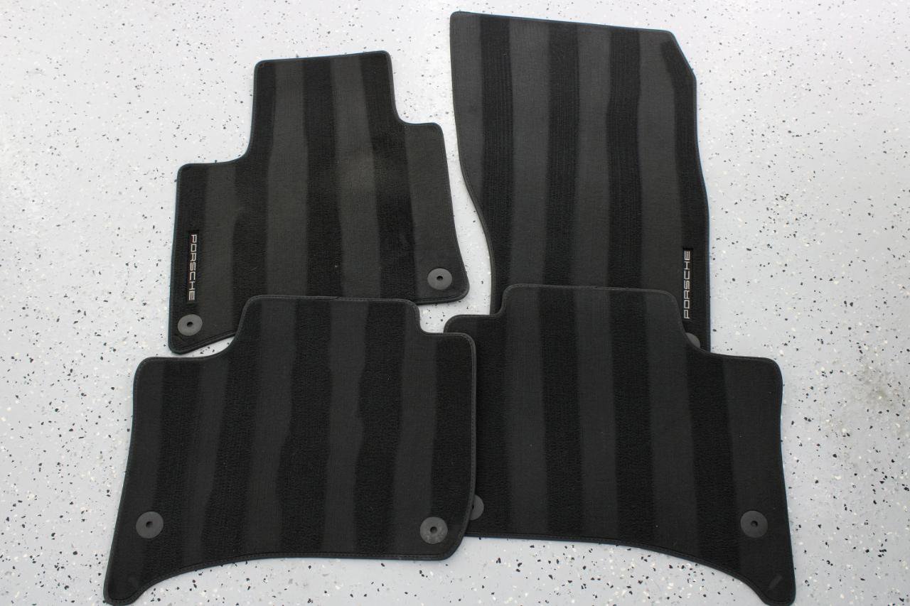 Used 2016 Porsche Cayenne image 75