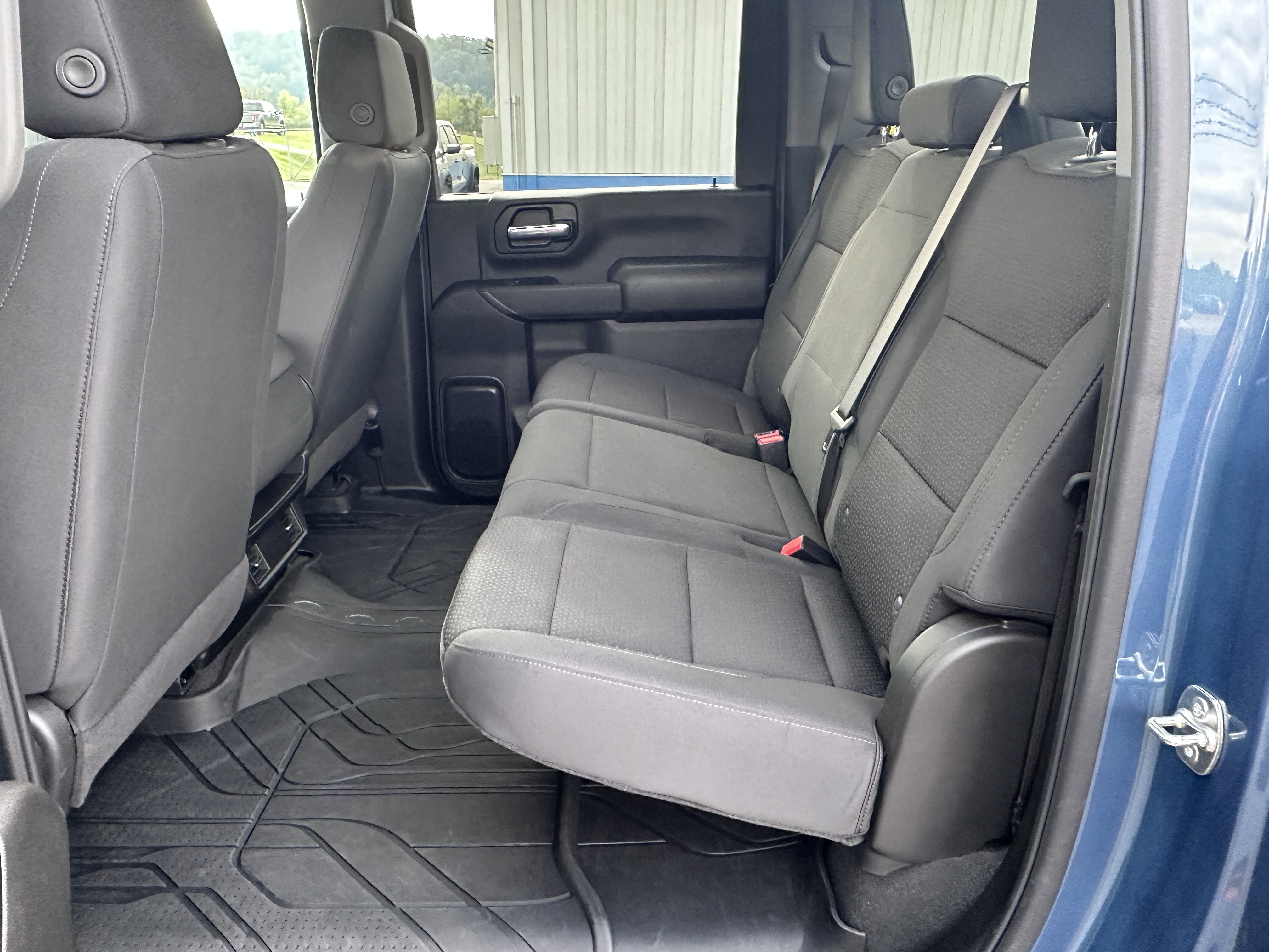 Used 2025 Chevrolet Silverado 2500 Custom image 14