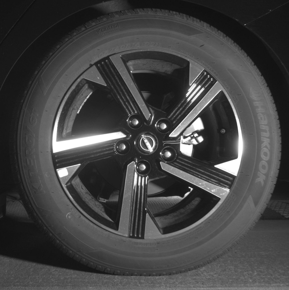 Used 2025 Nissan Sentra SV image 14