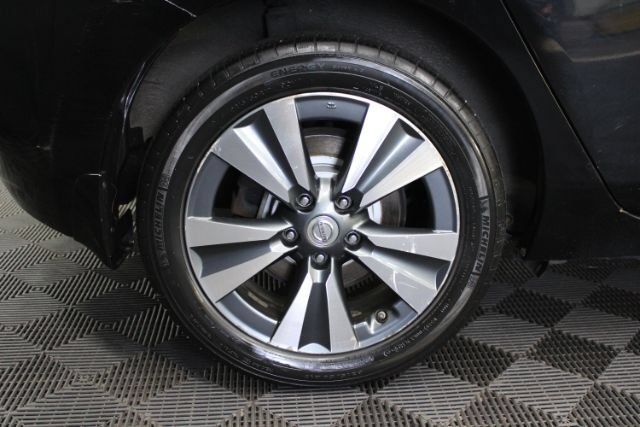 Used 2015 Nissan Leaf SL w/ Premium Package FWD image 6