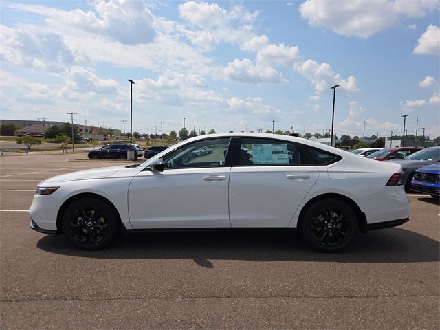 New 2025 Honda Accord SE image 2